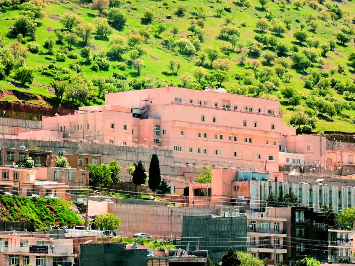 نمای بیمارستان